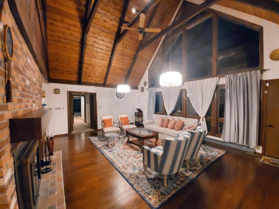 Walk To Pool & Beach - Spacious Gateway, Hot Tub, Game Room Pocono Country Place Bagian luar foto