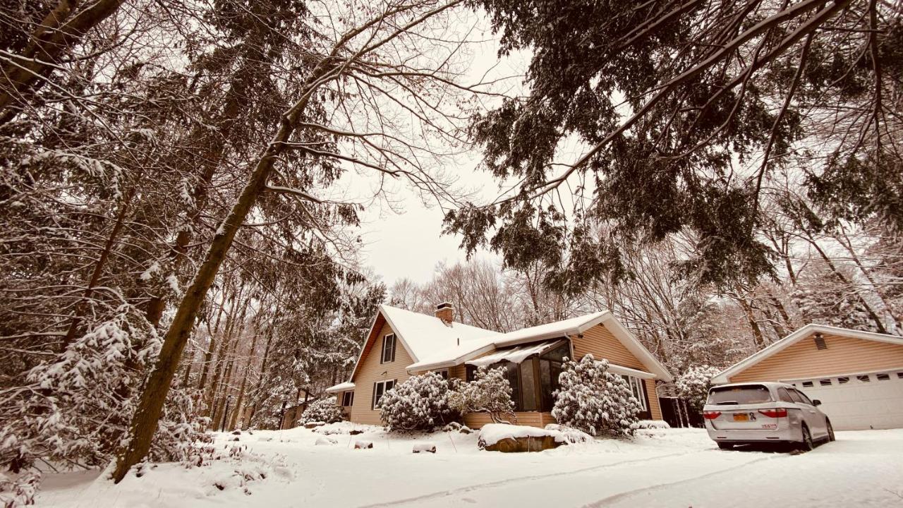 Walk To Pool & Beach - Spacious Gateway, Hot Tub, Game Room Pocono Country Place Bagian luar foto