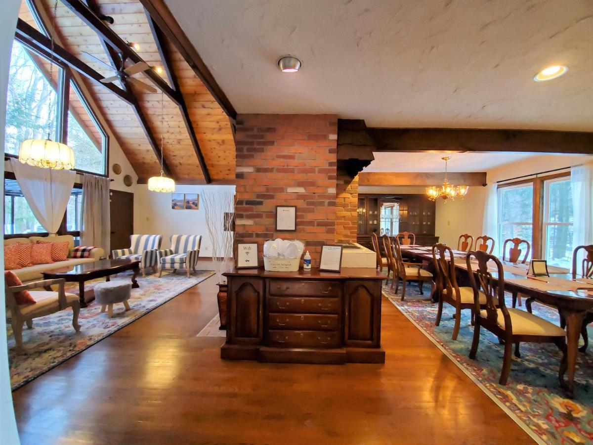 Walk To Pool & Beach - Spacious Gateway, Hot Tub, Game Room Pocono Country Place Bagian luar foto