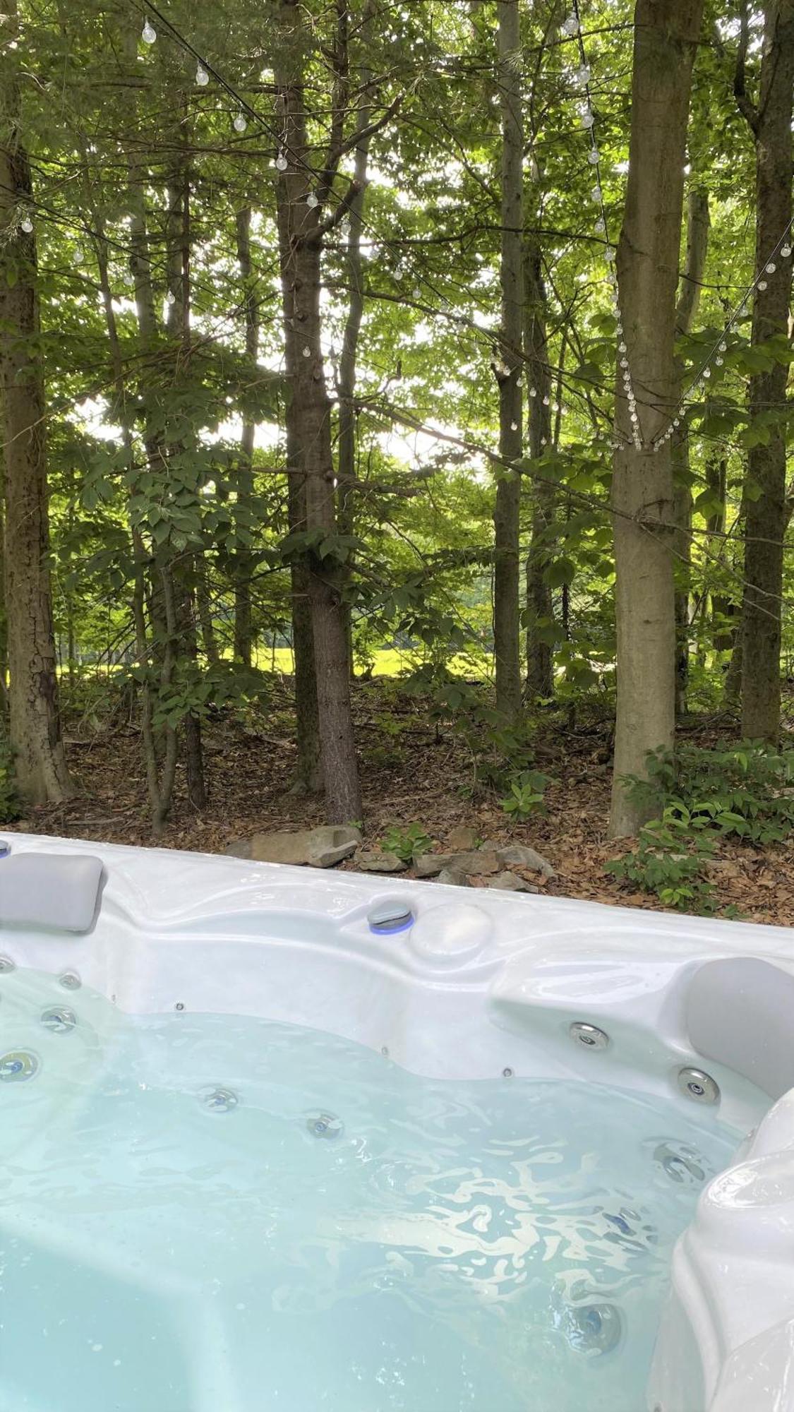 Walk To Pool & Beach - Spacious Gateway, Hot Tub, Game Room Pocono Country Place Bagian luar foto